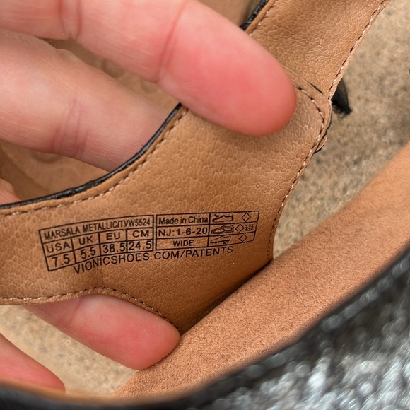 Vionic Marsala Metallic Adjustable Black Sandals Sz 7.5 WIDE Podiatrist Designed - Picture 7 of 11